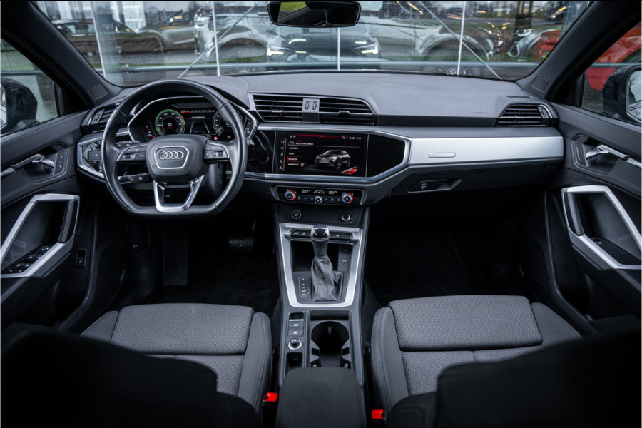 Audi Q3 Sportback 45 TFSI e S Edition - 20inch - Optiek zwart - Keyless