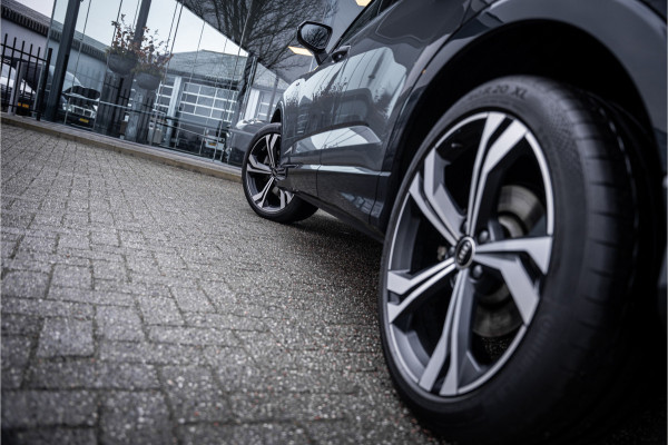 Audi Q3 Sportback 45 TFSI e S Edition - 20inch - Optiek zwart - Keyless