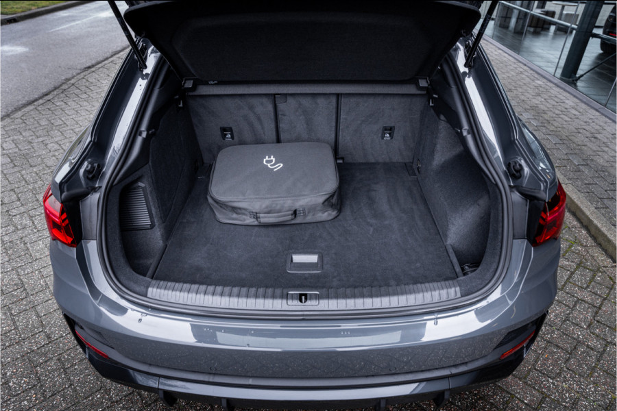 Audi Q3 Sportback 45 TFSI e S Edition - 20inch - Optiek zwart - Keyless