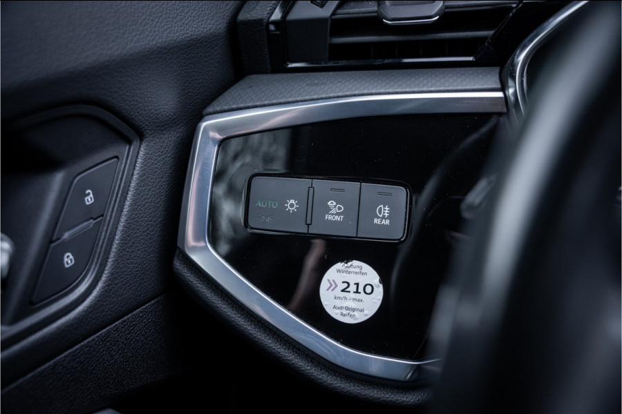 Audi Q3 Sportback 45 TFSI e S Edition - 20inch - Optiek zwart - Keyless