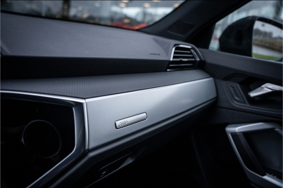 Audi Q3 Sportback 45 TFSI e S Edition - 20inch - Optiek zwart - Keyless