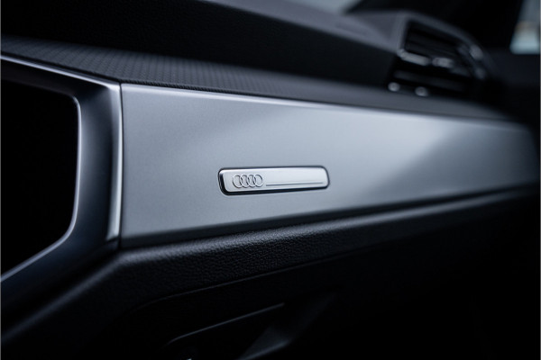 Audi Q3 Sportback 45 TFSI e S Edition - 20inch - Optiek zwart - Keyless