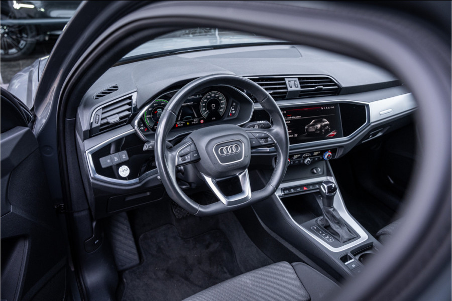 Audi Q3 Sportback 45 TFSI e S Edition - 20inch - Optiek zwart - Keyless