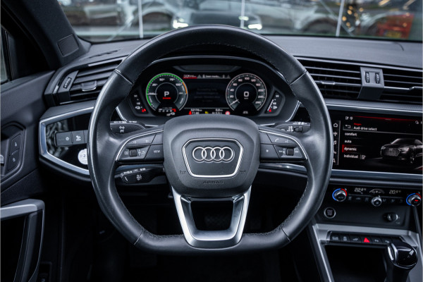 Audi Q3 Sportback 45 TFSI e S Edition - 20inch - Optiek zwart - Keyless