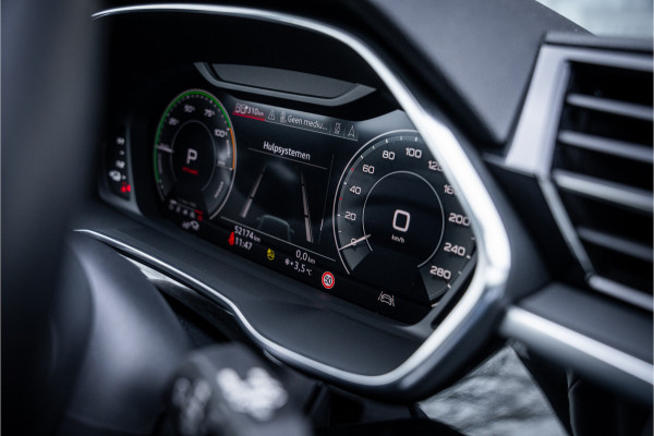 Audi Q3 Sportback 45 TFSI e S Edition - 20inch - Optiek zwart - Keyless