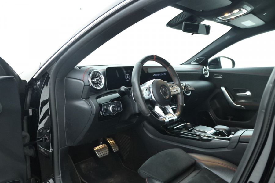 Mercedes-Benz CLA-Klasse Shooting Brake AMG 45 S 4MATIC+ 422Pk, Navigatie, Climate