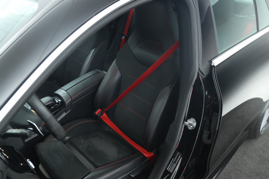 Mercedes-Benz CLA-Klasse Shooting Brake AMG 45 S 4MATIC+ 422Pk, Navigatie, Climate