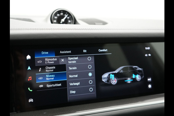 Porsche Cayenne Coupé 3.0 E-Hybrid Plug In Hybrid | MY 2024 Facelift | PHEV | Trekhaak Af Fabriek | Panodak | Luchtvering | Sportuitlaat | PDLS+ | Sport Chrono | InnoDrive Adaptive Cruise | SportDesign | Head up | Soft Close | 22"L.M | 360 Cam