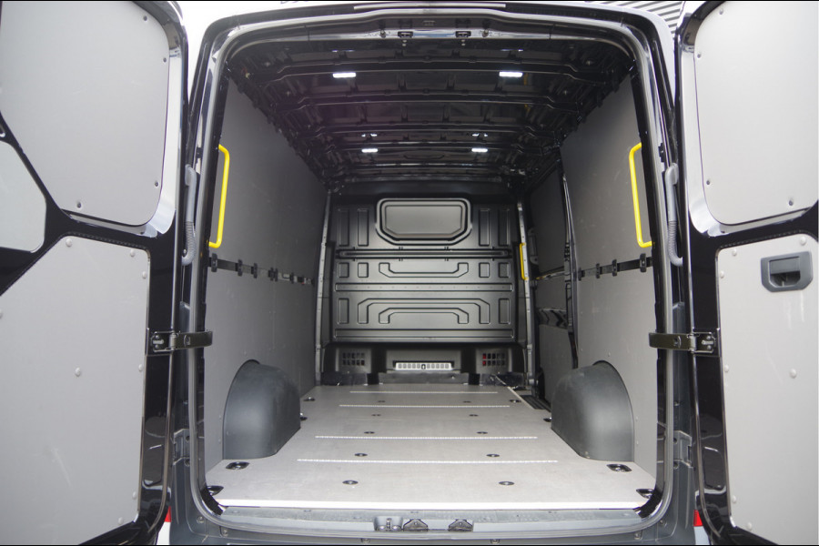 MAN TGE 35 2.0 L3H2 140PK AUT. CAMERA, STOELVERWARMING, CARPLAY, DAB, BLUETOOTH, 17'' LM WIELEN