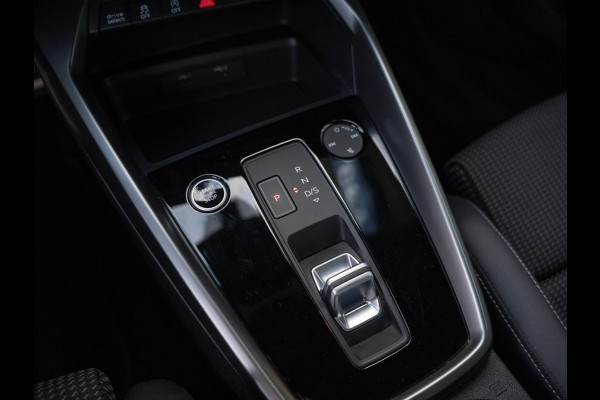 Audi A3 Sportback 35 TFSI S edition / S-Line / ACC / Virtual / Carplay