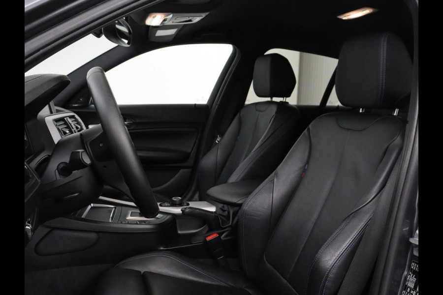 BMW 1-serie 118i M Sport | Leder | Stoelverwarming | Full LED | Sportstoelen | Harman/Kardon | Climate control | Parkeerhulp | Bluetooth | Cruise control