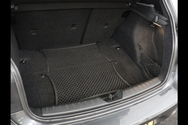 BMW 1-serie 118i M Sport | Leder | Stoelverwarming | Full LED | Sportstoelen | Harman/Kardon | Climate control | Parkeerhulp | Bluetooth | Cruise control