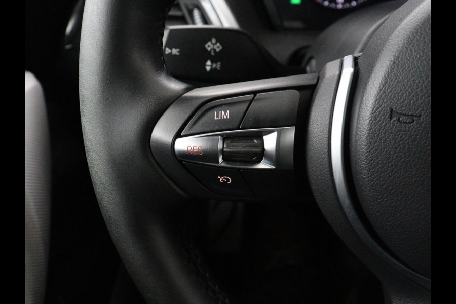 BMW 1-serie 118i M Sport | Leder | Stoelverwarming | Full LED | Sportstoelen | Harman/Kardon | Climate control | Parkeerhulp | Bluetooth | Cruise control