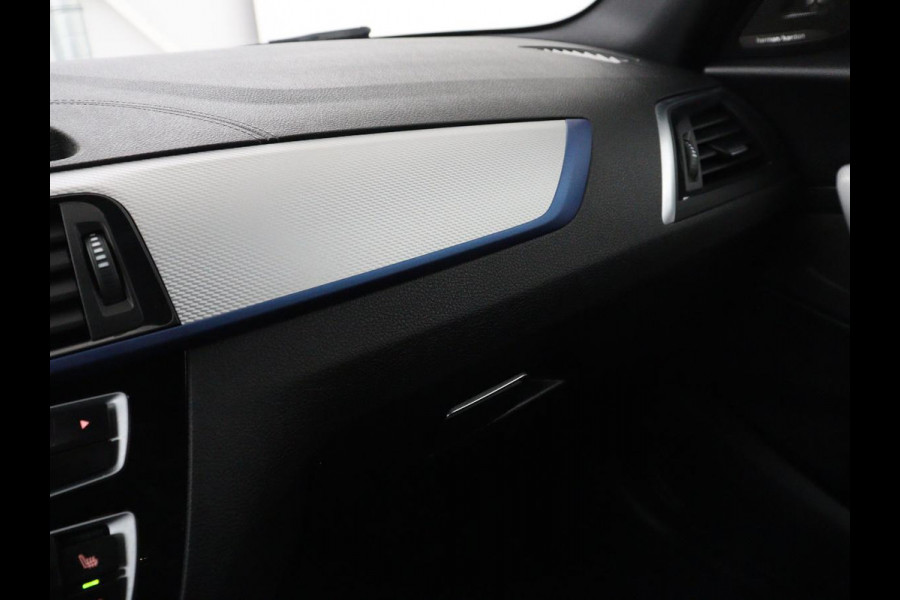 BMW 1-serie 118i M Sport | Leder | Stoelverwarming | Full LED | Sportstoelen | Harman/Kardon | Climate control | Parkeerhulp | Bluetooth | Cruise control