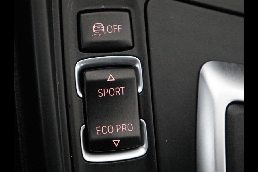 BMW 1-serie 118i M Sport | Leder | Stoelverwarming | Full LED | Sportstoelen | Harman/Kardon | Climate control | Parkeerhulp | Bluetooth | Cruise control