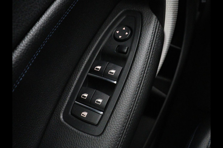 BMW 1-serie 118i M Sport | Leder | Stoelverwarming | Full LED | Sportstoelen | Harman/Kardon | Climate control | Parkeerhulp | Bluetooth | Cruise control