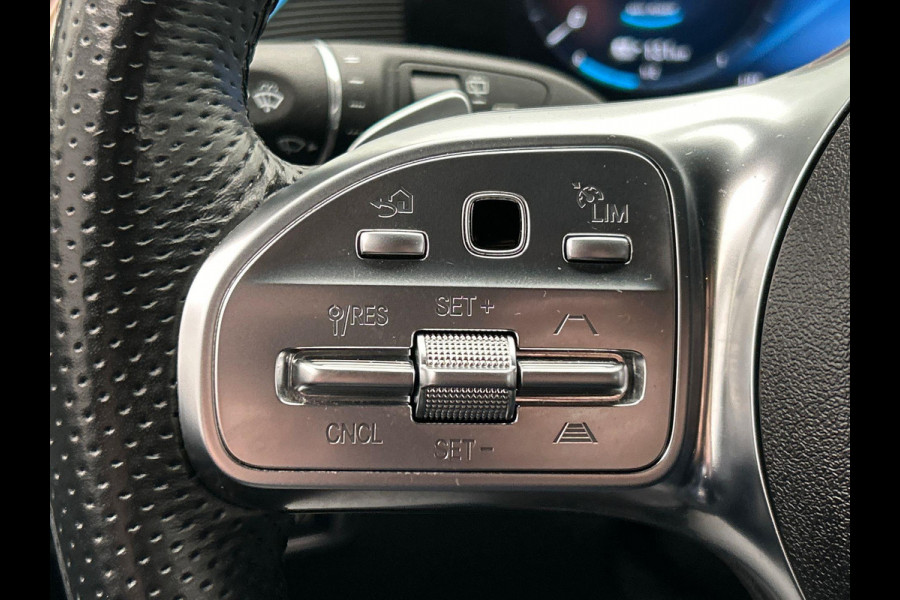 Mercedes-Benz EQC 400 4MATIC AMG 80 kWh | SOH 95 % | Origineel Nederlands | Trekhaak | Adaptieve/Cruise | Camera