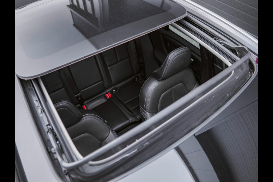 Volvo XC40 1.5 T5 Recharge Inscription Panoramadak/Camera/Carplay