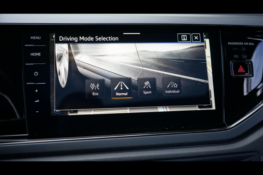 Volkswagen Polo 1.0 TSI 3x R-Line 110PK- AUTOMAAT-ACC-CAMERA-CARPLAY-DAB-GROOT NAVI-IQ LIGHT-KEYLESS-PANO-VIRTUEEL-WINTER-Etc