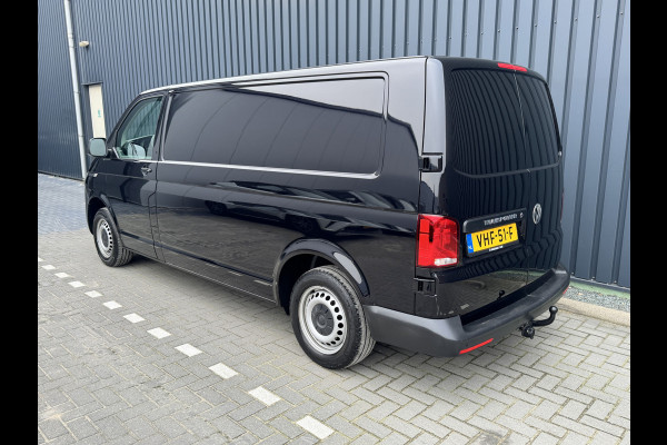 Volkswagen Transporter 2.0 TDI L2H1 28 Economy Business | Trekhaak | Apple Carplay/ Android Auto | Cruise control | Parkeersensoren |