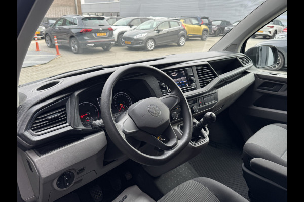 Volkswagen Transporter 2.0 TDI L2H1 28 Economy Business | Trekhaak | Apple Carplay/ Android Auto | Cruise control | Parkeersensoren |