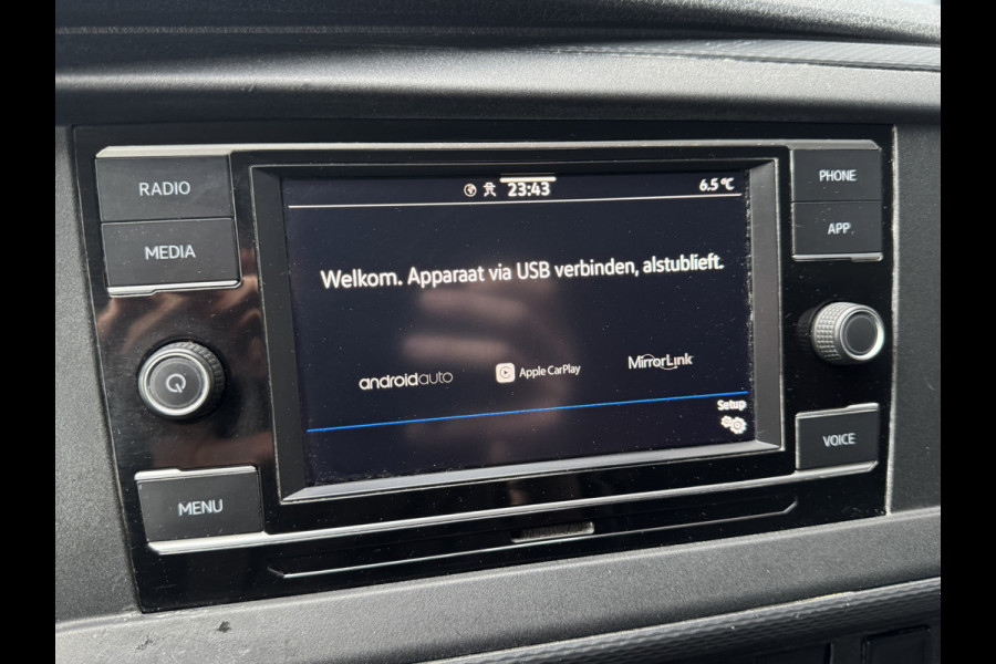Volkswagen Transporter 2.0 TDI L2H1 28 Economy Business | Trekhaak | Apple Carplay/ Android Auto | Cruise control | Parkeersensoren |
