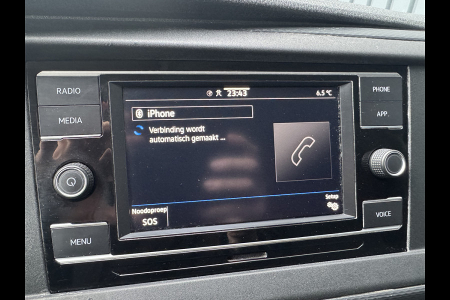 Volkswagen Transporter 2.0 TDI L2H1 28 Economy Business | Trekhaak | Apple Carplay/ Android Auto | Cruise control | Parkeersensoren |