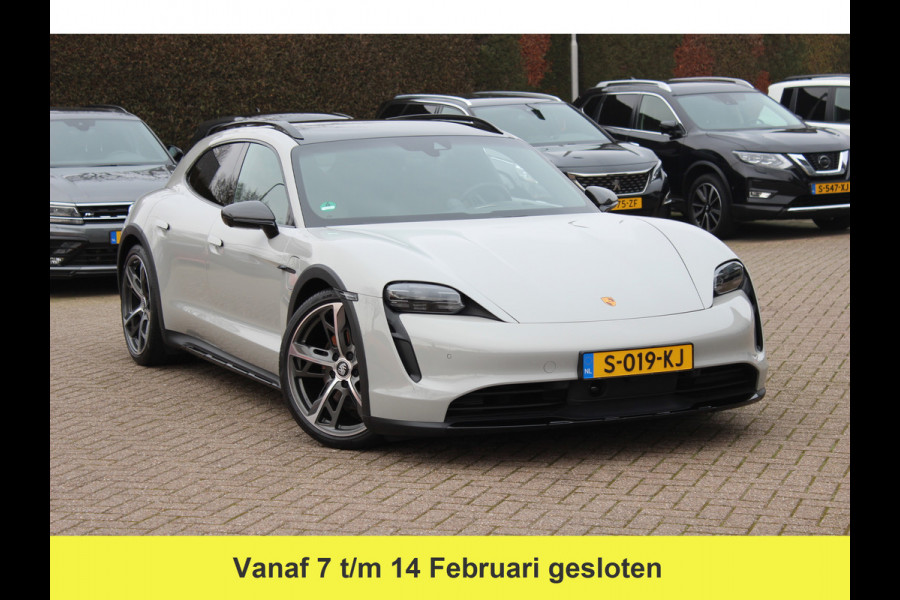 Porsche Taycan Cross Turismo 4 93 kWh / NL Auto! / NIEUWSTAAT! / Panoramadak / 360Camera / Passenger Display / Achterasbesturing / Matrix LED / 21'' / Adaptieve Stoelen / Luchtvering / Stoelventilatie / Dodehoek / Stuurverwarming