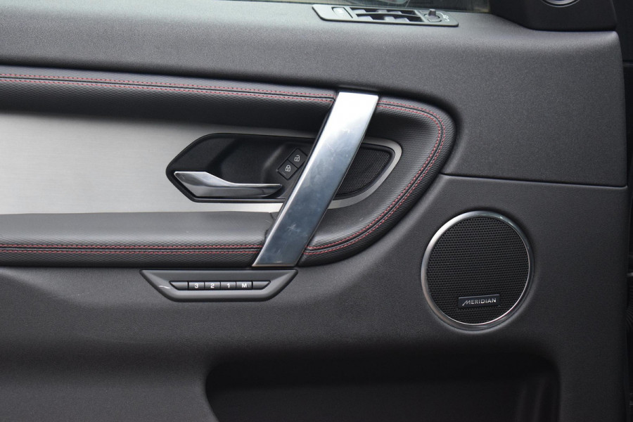 Land Rover Discovery Sport P300e 1.5 R-Dynamic HSE | Trekhaak | Meridian | Apple CarPlay