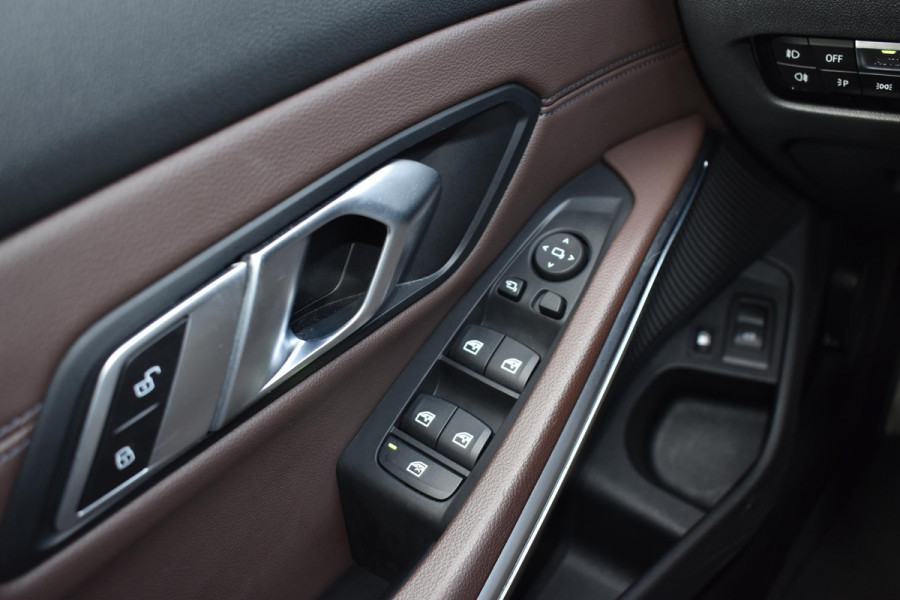 BMW 3 Serie Touring 330e Plugin Hybrid 292PK Aut. M-Sport | Panodak | Dravitgrau Individual | Trekhaak | Leder | Incl. garantie