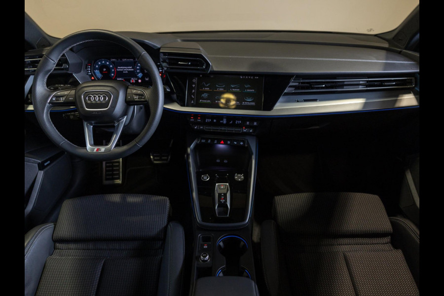 Audi A3 Sportback 35 TFSI S edition / 150pk / Panorama dak / Sonos / Achteruitrij camera /