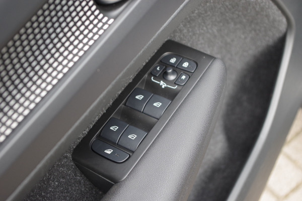 Volvo XC40 1.5 T4 211 PK Recharge R-Design PHEV, Harman/Kardon, Adap. Cruise Control, LED