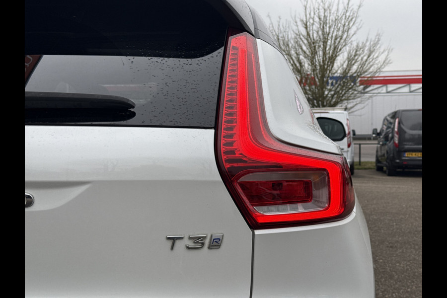 Volvo XC40 1.5 T3 R-Design | NL-auto | BTW | Pano | Parel lak | Stoelverw.