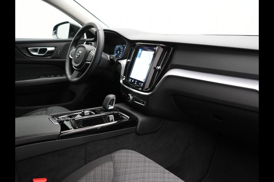 Volvo V60 T6 AWD Core Bright LONG RANGE Plug In Hybrid 350pk Dealer O.H. PHEV | Adaptive Cruise | 360 Camera | Voorstoelen & Stuur Verwarmd | Apple Carplay | Keyless | Navigatie | Virtual | DAB |