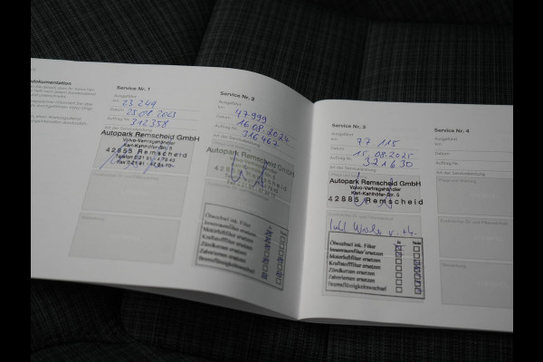 Volvo V60 T6 AWD Core Bright LONG RANGE Plug In Hybrid 350pk Dealer O.H. PHEV | Adaptive Cruise | 360 Camera | Voorstoelen & Stuur Verwarmd | Apple Carplay | Keyless | Navigatie | Virtual | DAB |