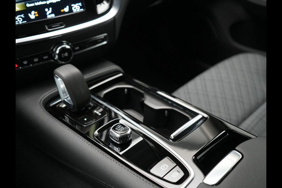 Volvo V60 T6 AWD Core Bright LONG RANGE Plug In Hybrid 350pk Dealer O.H. PHEV | Adaptive Cruise | 360 Camera | Voorstoelen & Stuur Verwarmd | Apple Carplay | Keyless | Navigatie | Virtual | DAB |