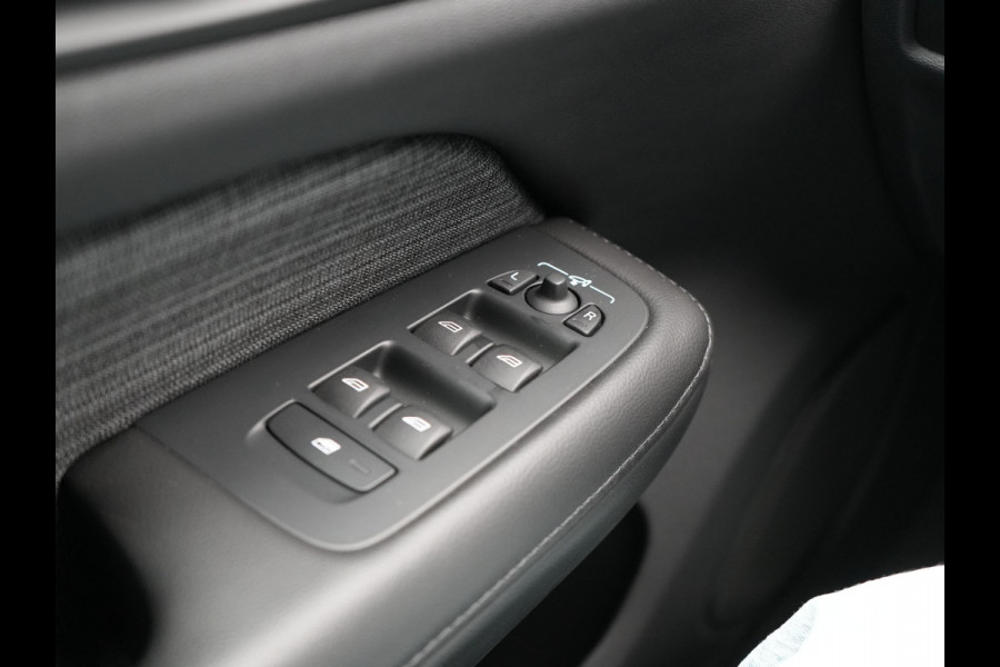 Volvo V60 T6 AWD Core Bright LONG RANGE Plug In Hybrid 350pk Dealer O.H. PHEV | Adaptive Cruise | 360 Camera | Voorstoelen & Stuur Verwarmd | Apple Carplay | Keyless | Navigatie | Virtual | DAB |