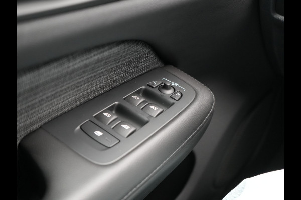 Volvo V60 T6 AWD Core Bright LONG RANGE Plug In Hybrid 350pk Dealer O.H. PHEV | Adaptive Cruise | 360 Camera | Voorstoelen & Stuur Verwarmd | Apple Carplay | Keyless | Navigatie | Virtual | DAB |