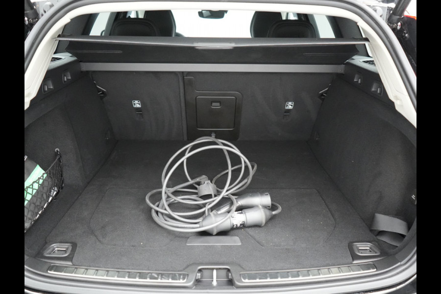 Volvo V60 T6 AWD Core Bright LONG RANGE Plug In Hybrid 350pk Dealer O.H. PHEV | Adaptive Cruise | 360 Camera | Voorstoelen & Stuur Verwarmd | Apple Carplay | Keyless | Navigatie | Virtual | DAB |