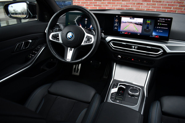 BMW 3 Serie Touring 330e M-Sport Pano ACC Trekh H/K HUD 19inch Stuurverw