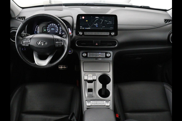 Hyundai Kona EV Premium 64 kWh | SOH 100% | 3 Fase | Stoelventilatie | Head-Up | Leder | Adaptive cruise | Carplay | Stoelverwarming | Navigatie | Keyless | Climate control