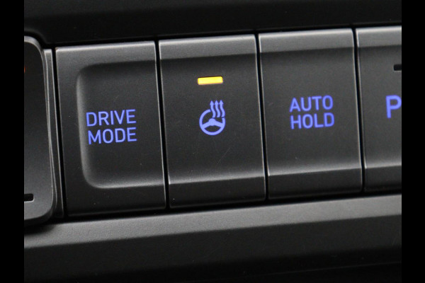 Hyundai Kona EV Premium 64 kWh | SOH 100% | 3 Fase | Stoelventilatie | Head-Up | Leder | Adaptive cruise | Carplay | Stoelverwarming | Navigatie | Keyless | Climate control