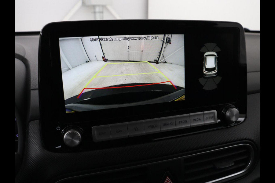 Hyundai Kona EV Premium 64 kWh | SOH 100% | 3 Fase | Stoelventilatie | Head-Up | Leder | Adaptive cruise | Carplay | Stoelverwarming | Navigatie | Keyless | Climate control