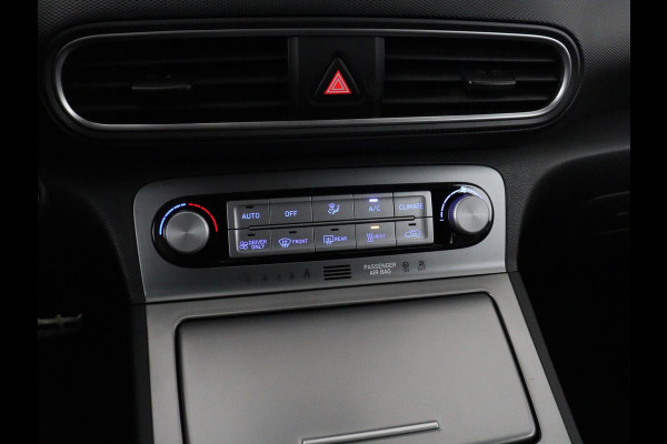 Hyundai Kona EV Premium 64 kWh | SOH 100% | 3 Fase | Stoelventilatie | Head-Up | Leder | Adaptive cruise | Carplay | Stoelverwarming | Navigatie | Keyless | Climate control