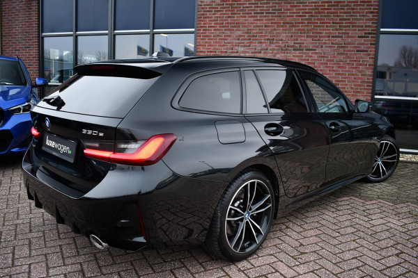 BMW 3 Serie Touring 330e M-Sport Pano ACC Trekh H/K HUD 19inch Stuurverw