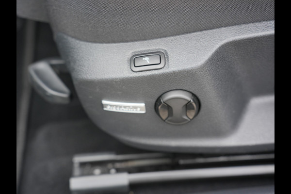 Volkswagen Golf 1.0 TSI Comfortline Business | Adaptive Cruise | Stoelverwarming | Android/Apple Carplay