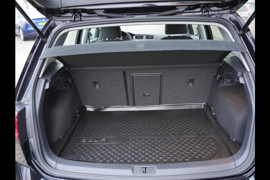 Volkswagen Golf 1.0 TSI Comfortline Business | Adaptive Cruise | Stoelverwarming | Android/Apple Carplay