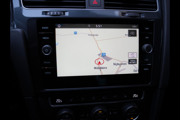 Volkswagen Golf 1.0 TSI Comfortline Business | Adaptive Cruise | Stoelverwarming | Android/Apple Carplay