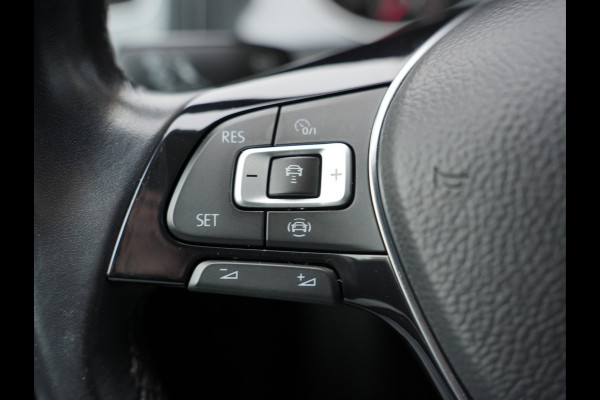 Volkswagen Golf 1.0 TSI Comfortline Business | Adaptive Cruise | Stoelverwarming | Android/Apple Carplay