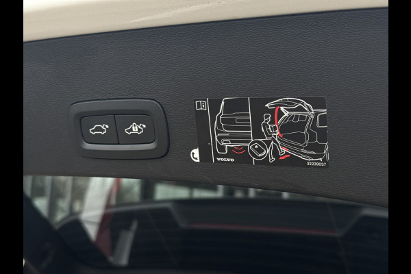 Volvo XC40 1.5 T3 R-Design | NL-auto | BTW | Pano | Parel lak | Stoelverw.